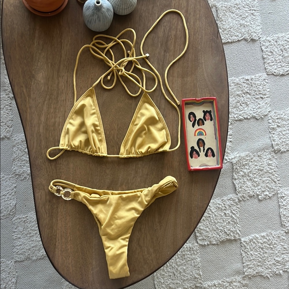 Sommer Swim - Yellow Bikini Set with Halter Top